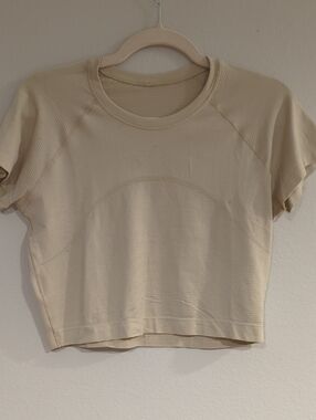 Lululemon Swiftly Tech Cropped Tee